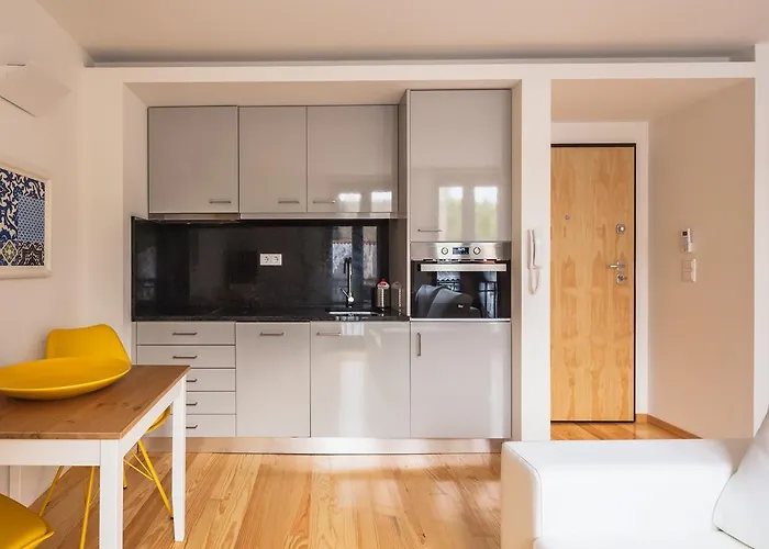 Apartment Trindade By Guestify Porto